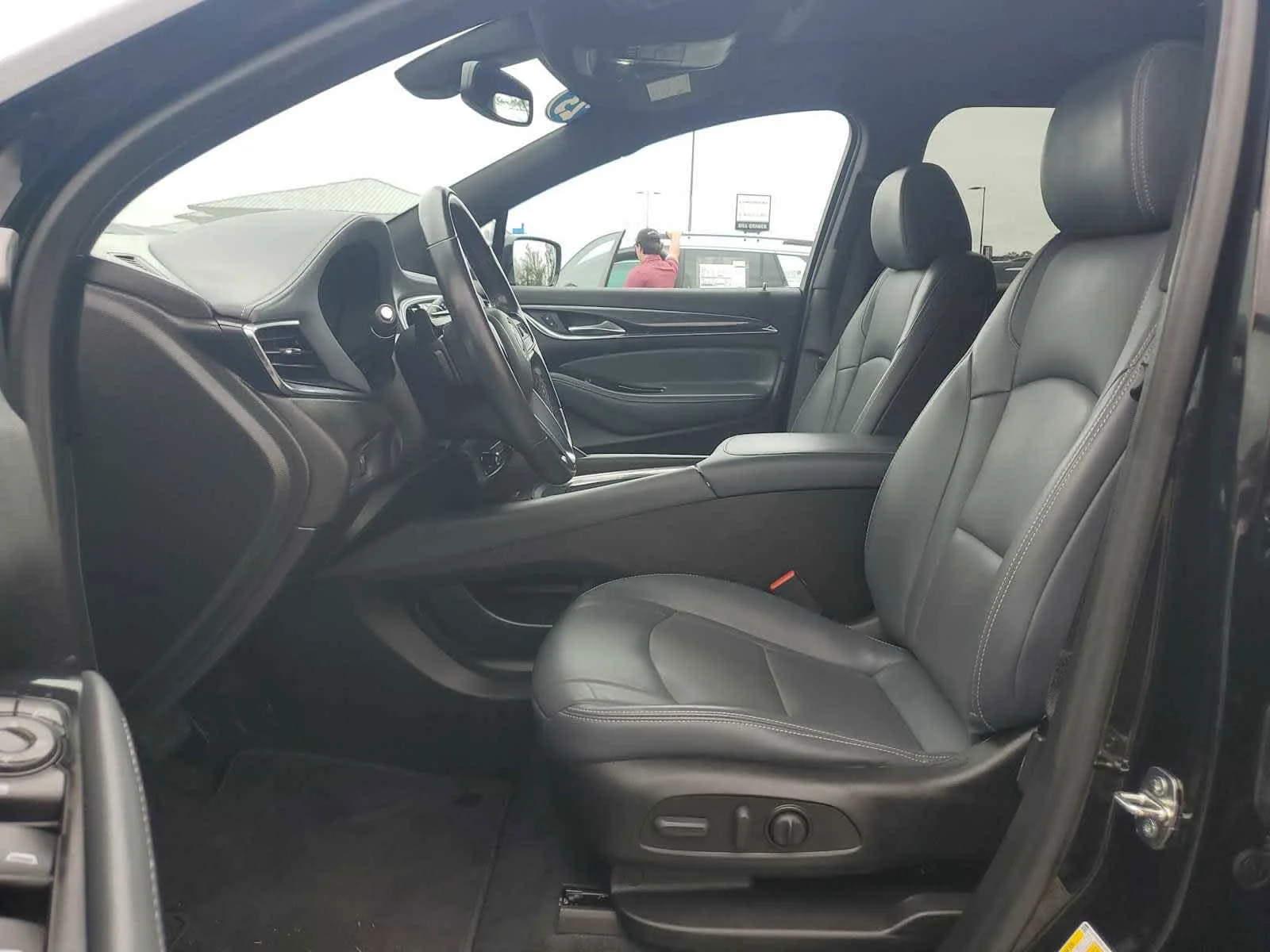 Used 2023 Ebony Twilight Metallic Buick Essence image 15