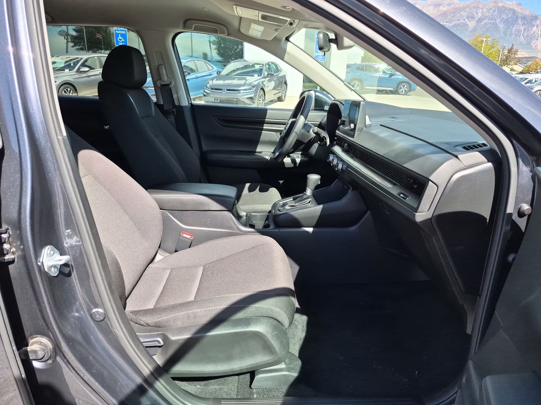 Used 2025 Crystal Black Pearl Honda LX image 31