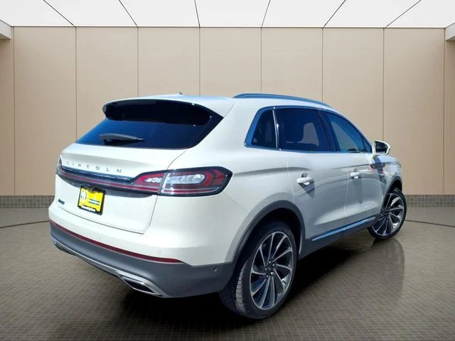 Used 2023 White Lincoln Reserve image 6