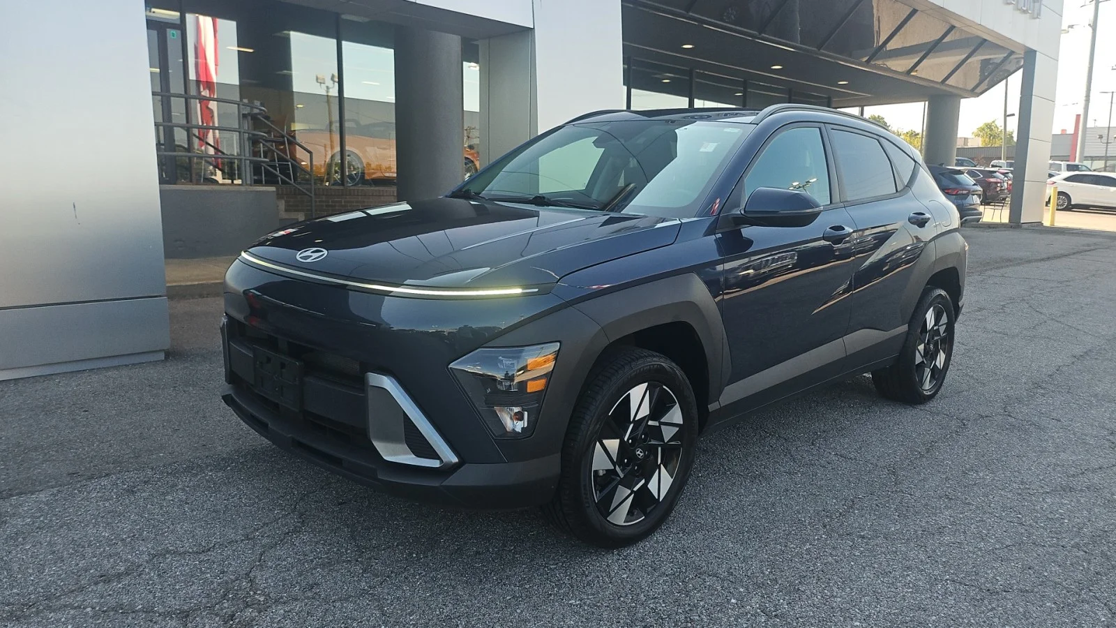 Used 2025 Blue Hyundai SEL AWD image 8