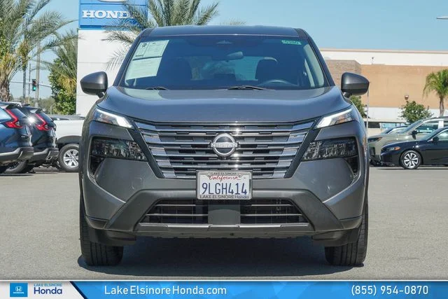Used 2024 Gun Metallic Nissan SV image 3