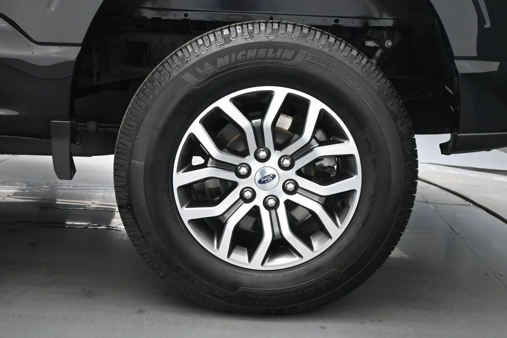 Certified Used 2022 Black Ford Lariat image 24