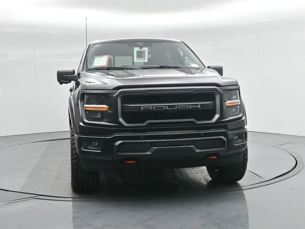 New 2025 Black Ford XLT image 30