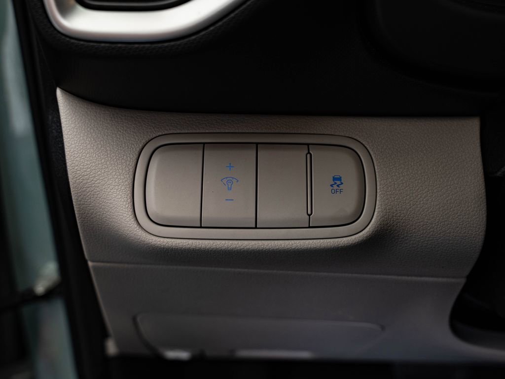 Used 2025 Mirage Green Hyundai SEL image 38
