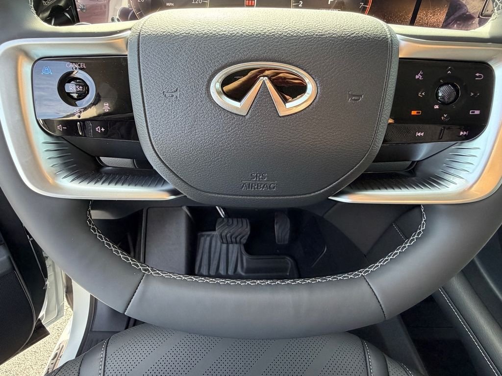 New 2027 RADIANT WHITE INFINITI Luxe 2WD image 23