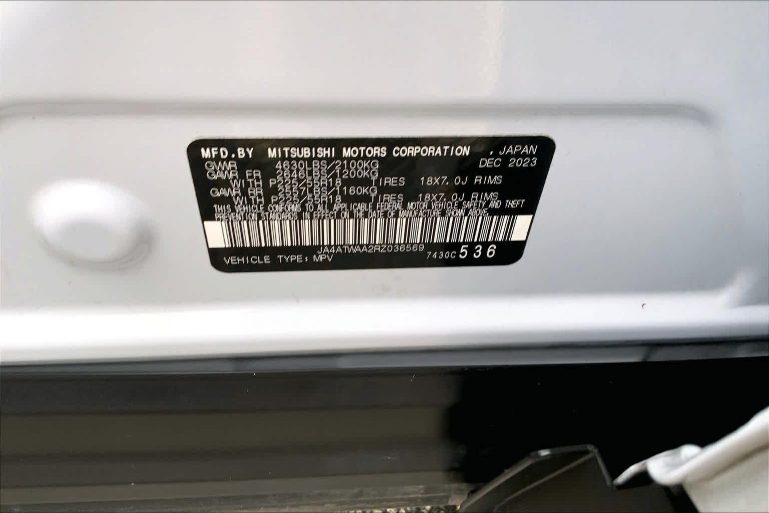 Used 2024 White Diamond Mitsubishi SE image 33