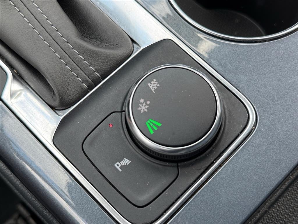 Used 2020 SUMMIT WHITE Chevrolet LT image 26