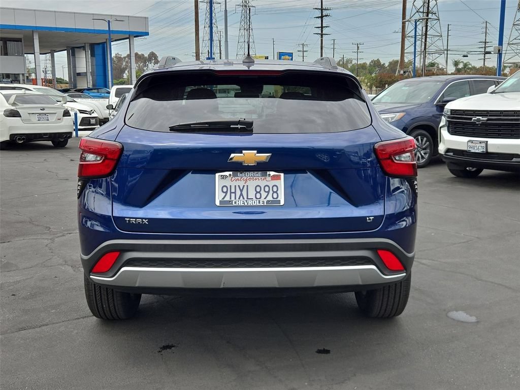2024 Chevrolet Trax LT - Photo 30