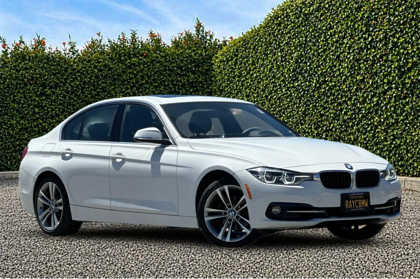 Used 2018 White BMW 330i image 1