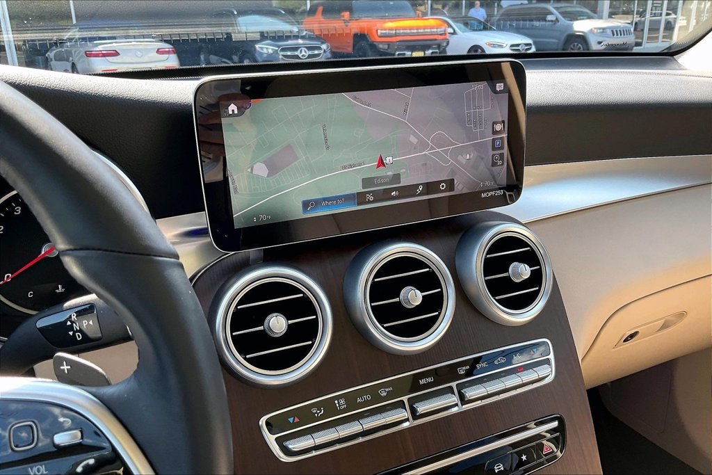 2022 Mercedes-Benz GLC GLC300 - Photo 6