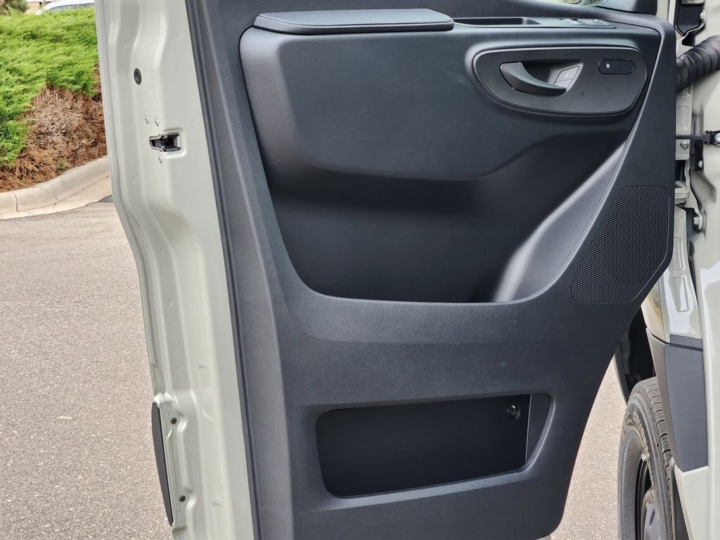 New 2026 Stone Grey Mercedes-Benz CARGO image 13