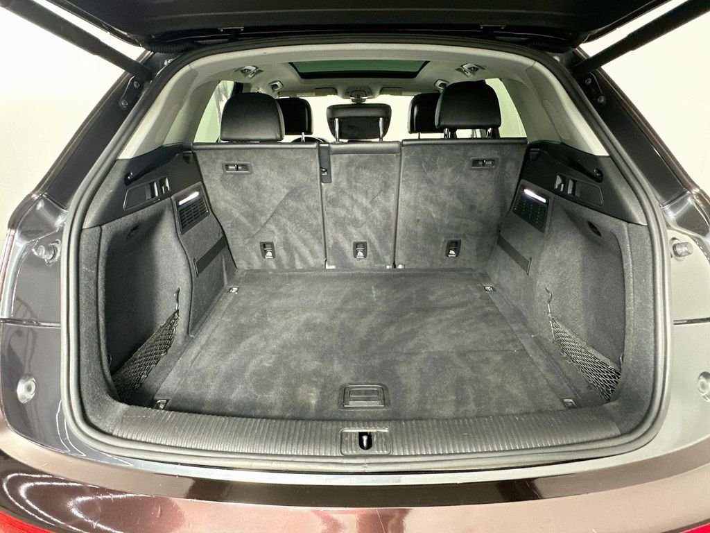 Used 2018 Gray Metallic Audi 2.0T Premium Plus image 28