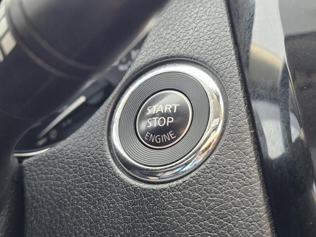 Used 2019  Nissan SL image 27