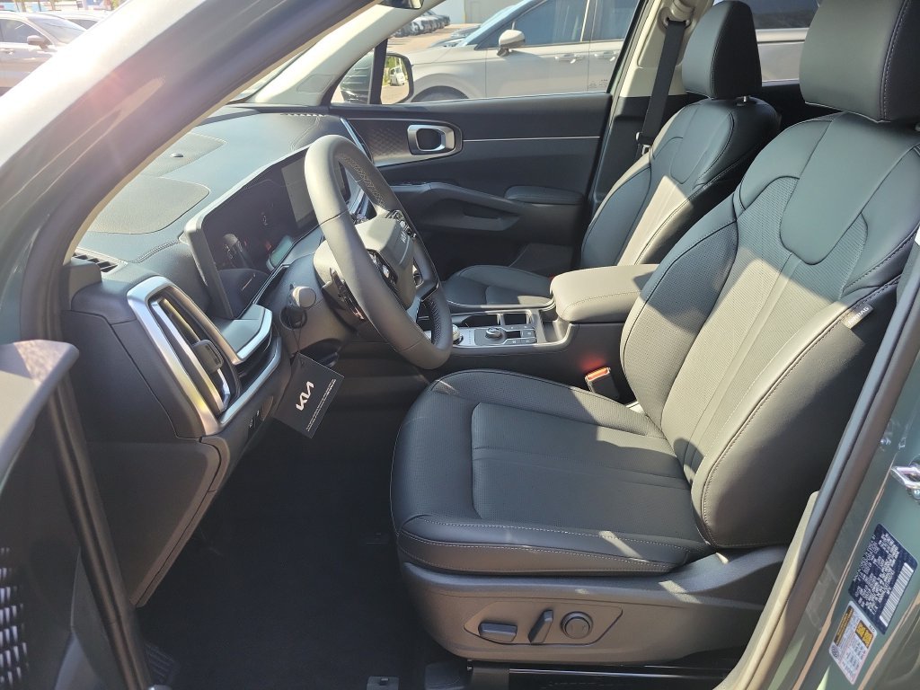 New 2026 Cityscape Green Kia EX image 23