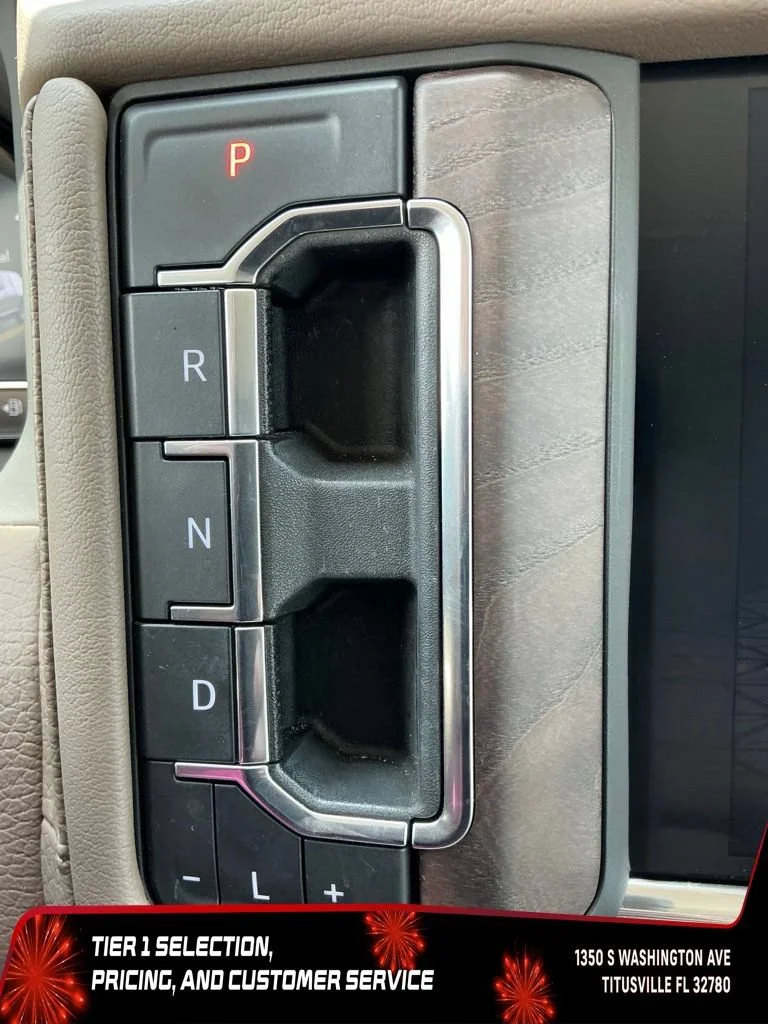 Used 2024 White Frost Tricoat GMC Denali image 33