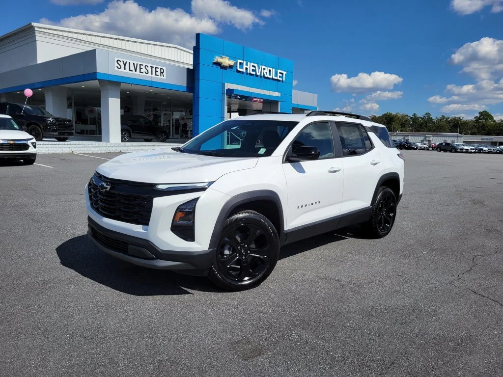 New 2027 Summit White Chevrolet LT image 2