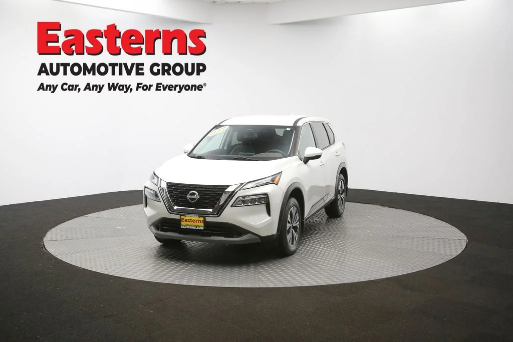Used 2022 White Nissan SV image 52
