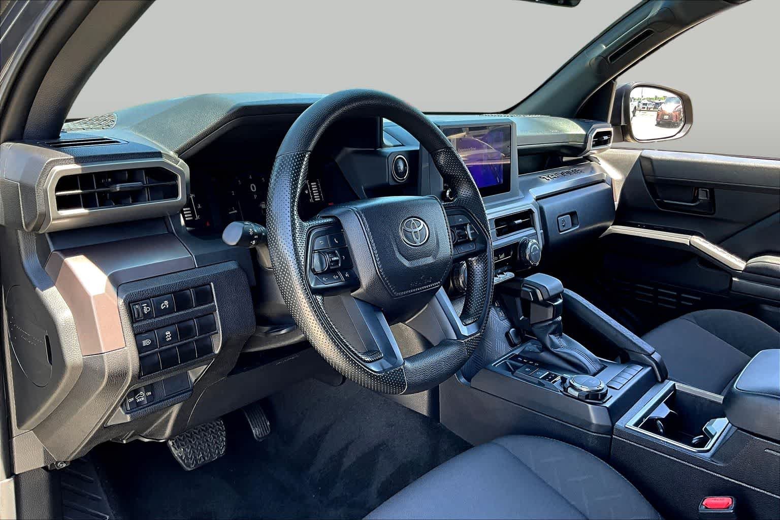 Used 2025 Underground Toyota SR5 image 16