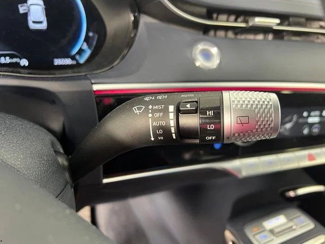Used 2024 Silver Genesis 3.5T Sport image 32