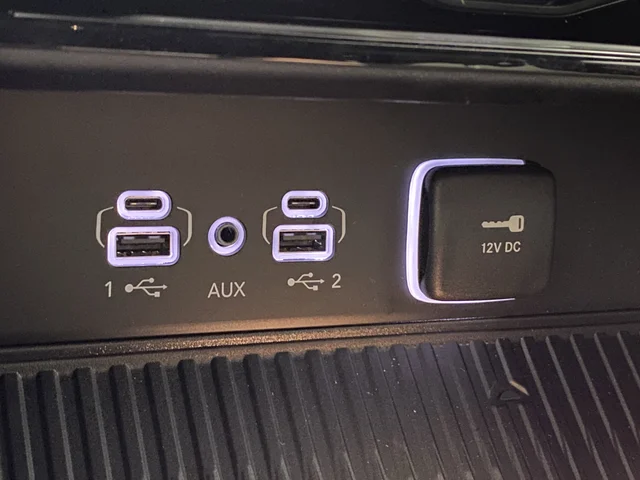 New 2026 Silver Zynith Exterior Paint Jeep Altitude image 24