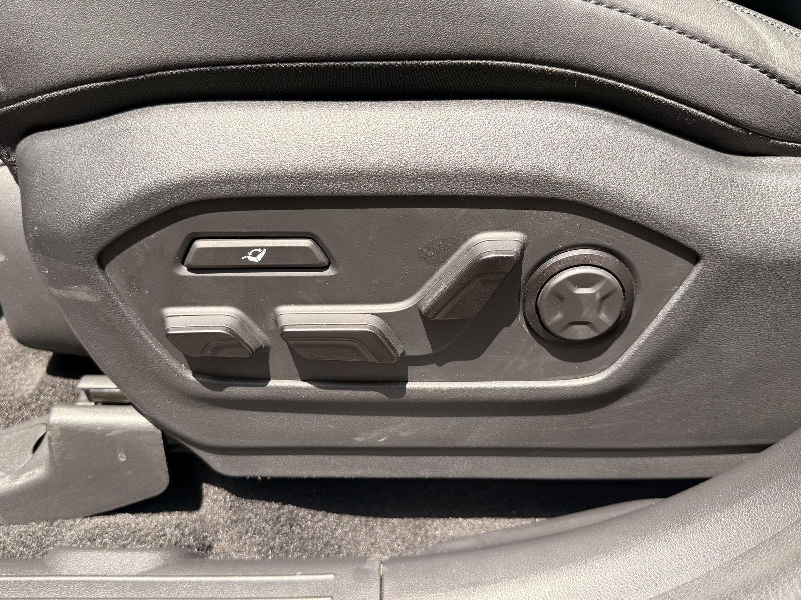 Used 2026 Shimmering Silver Hyundai Calligraphy image 15