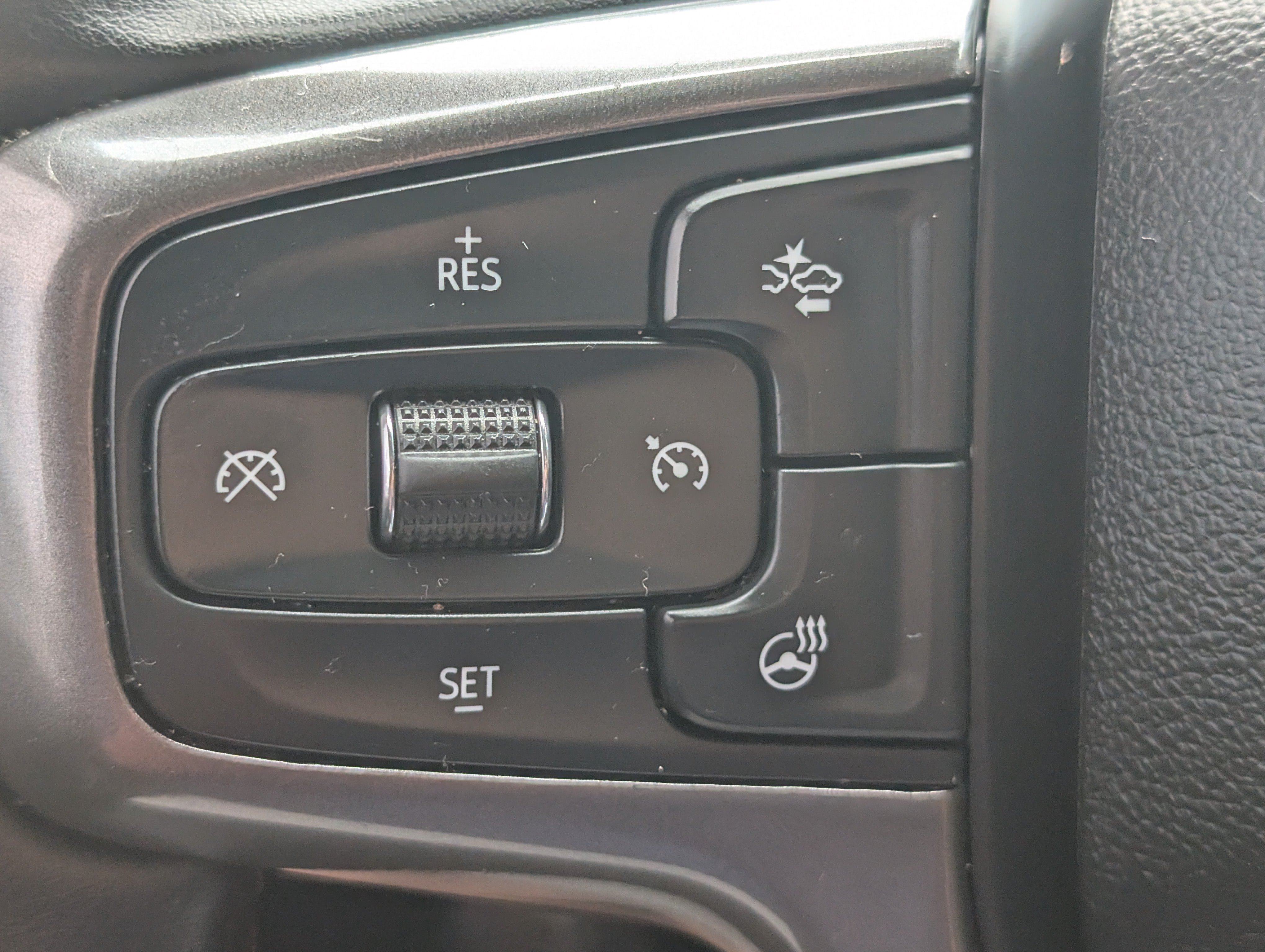 Used 2023 Iridescent Pearl Tricoat Chevrolet RST image 16
