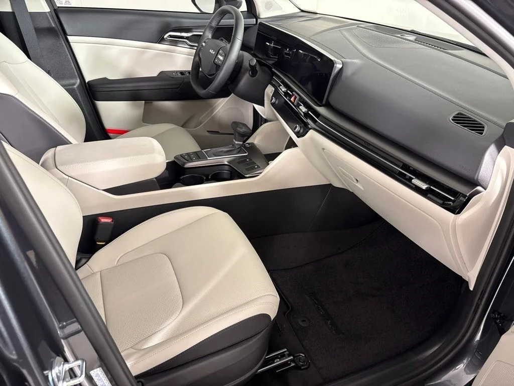 New 2026 Gray Kia EX image 17