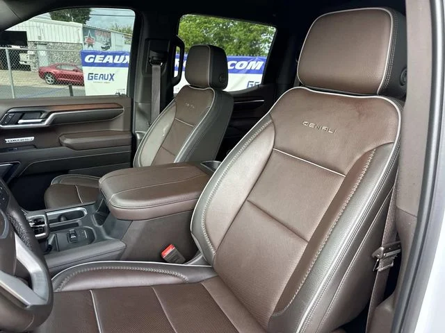 Used 2024 White GMC Denali image 36