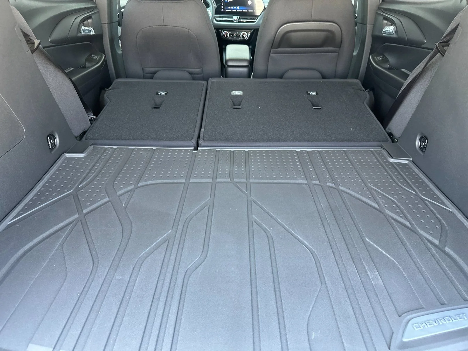 New 2026 Mosaic Black Metallic Chevrolet LT image 15