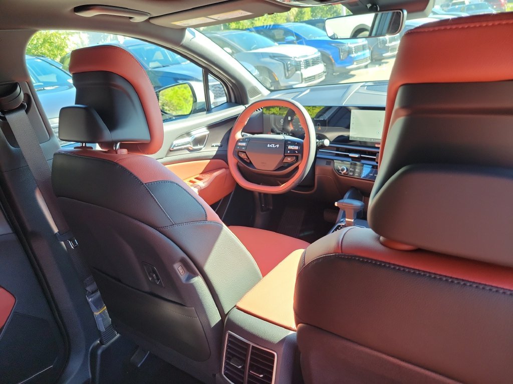 New 2027 Wolf Gray Kia SX Prestige image 11