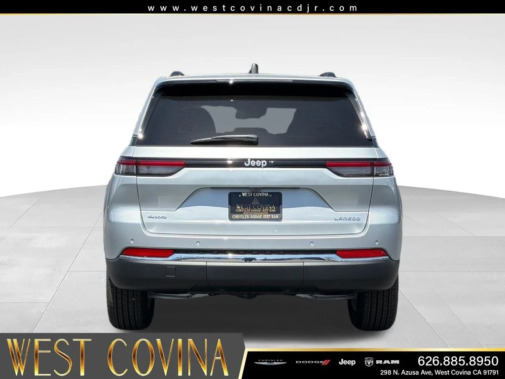 New 2026 Silver Zynith Jeep Laredo X image 5