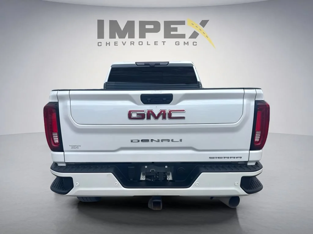 Used 2021 WHITE FROST TRICOAT GMC Denali image 4