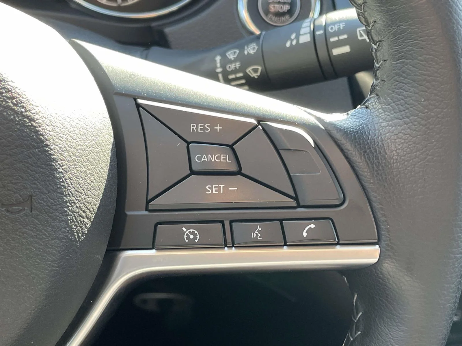 Used 2020 Pearl White Tricoat Nissan SV image 10