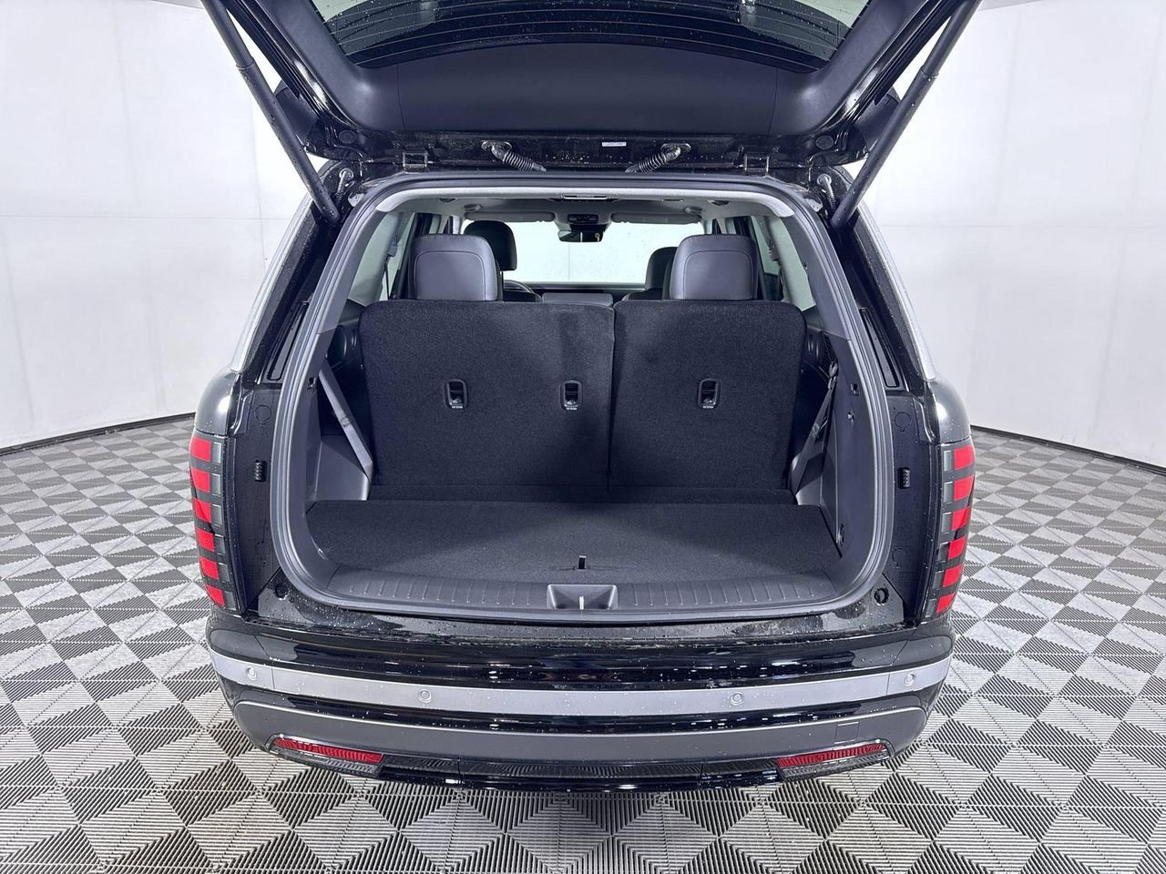 New 2026 Abyss Black Pearl Hyundai Limited AWD image 10
