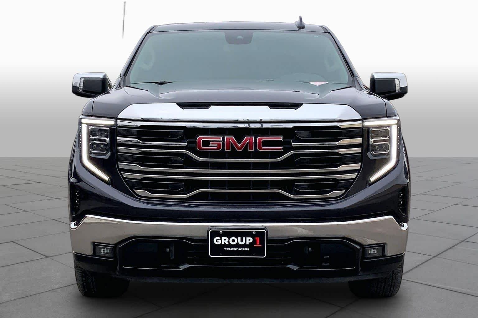 Used 2024 Titanium Rush Metallic GMC SLT image 4