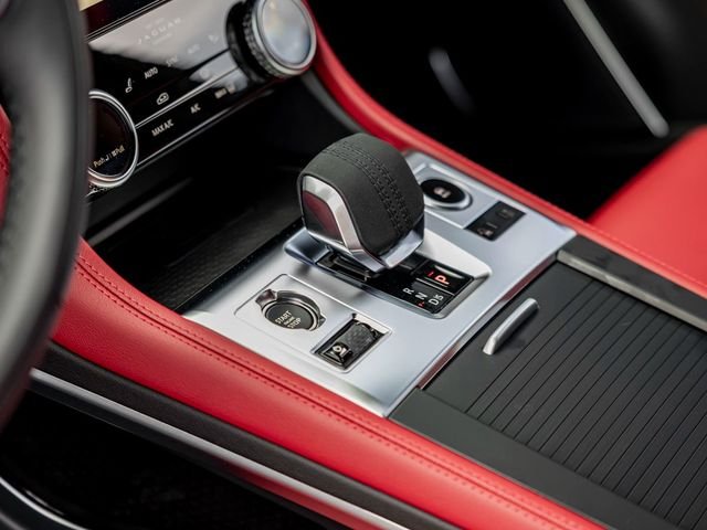 2026 Jaguar F-Pace R-Dynamic S - Photo 19
