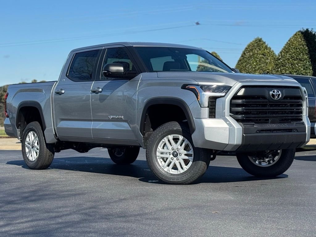 2026 Toyota Tundra SR5 - Photo 2