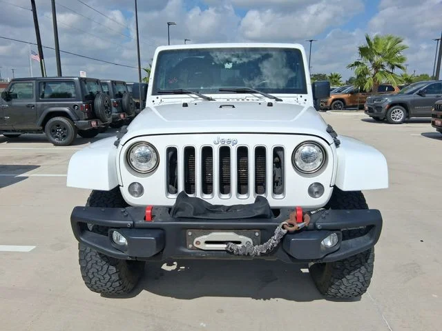 Used 2017 White Jeep Unlimited Sahara image 2