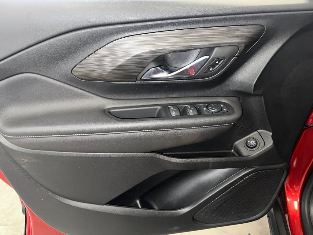2023 GMC Terrain SLE - Photo 7