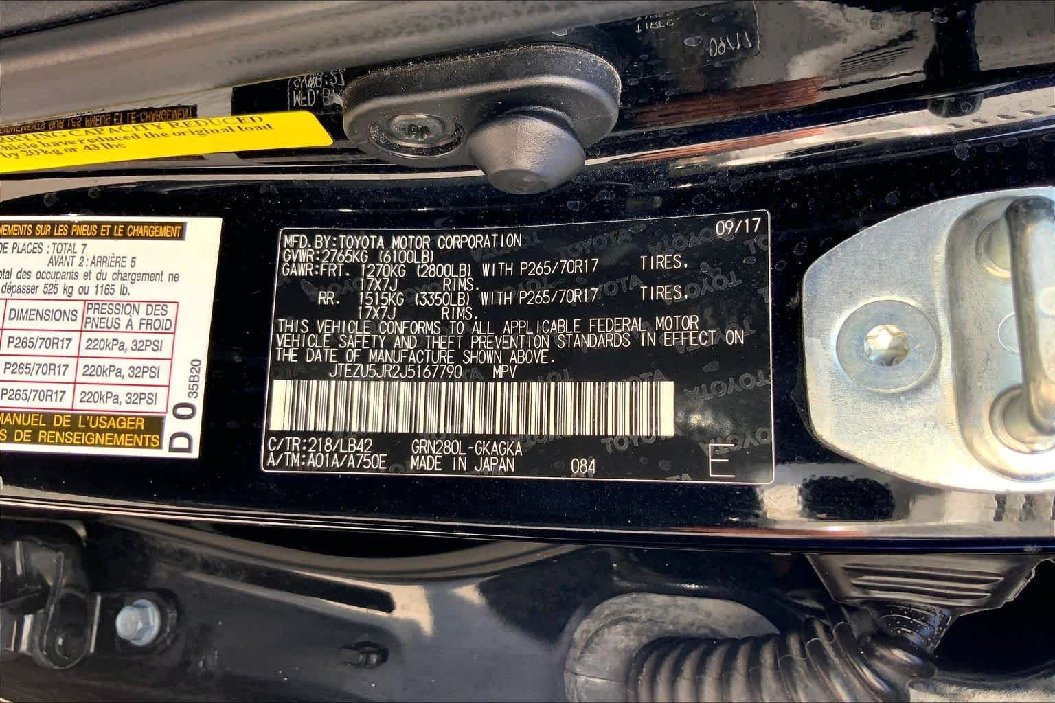 Used 2018 Midnight Black Metallic Toyota SR5 Premium image 35