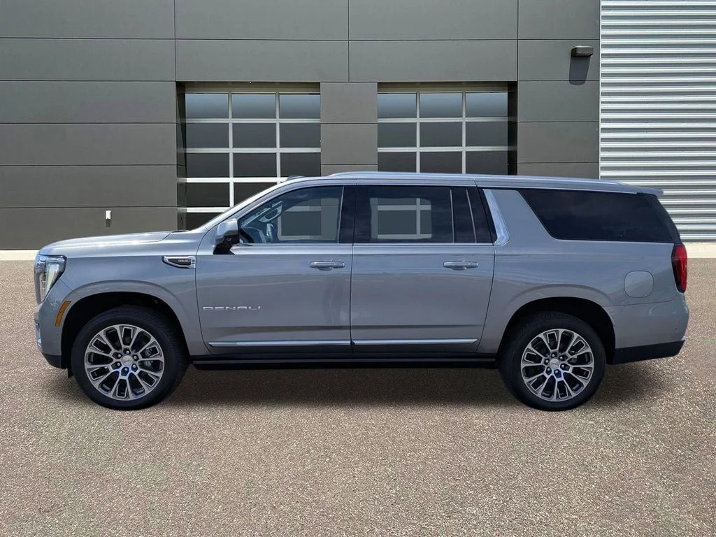 2026 GMC Yukon XL Denali - Photo 9