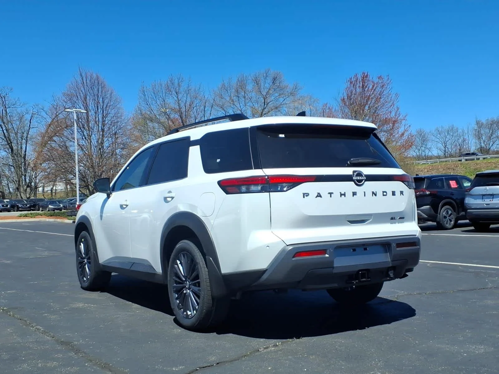 New 2026 Everest White Pearl Tricoat Nissan SL image 4