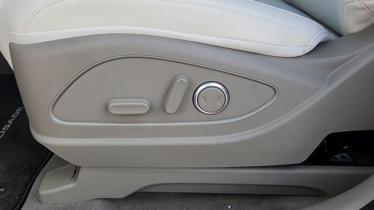 New 2026 Abyss Black Pearl Hyundai SEL 8P image 8