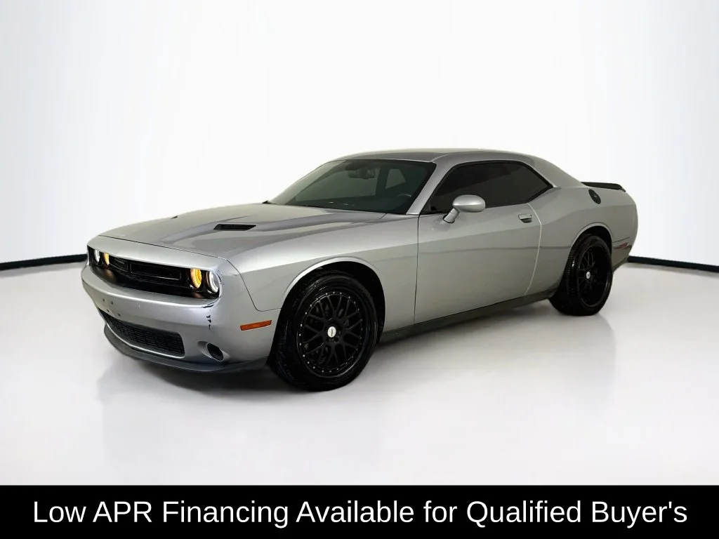 Used 2016 Billet Clearcoat Dodge SXT image 3