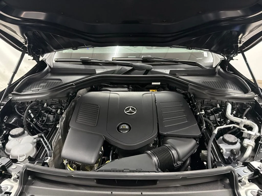 New 2026 Black Mercedes-Benz GLC 300 image 30