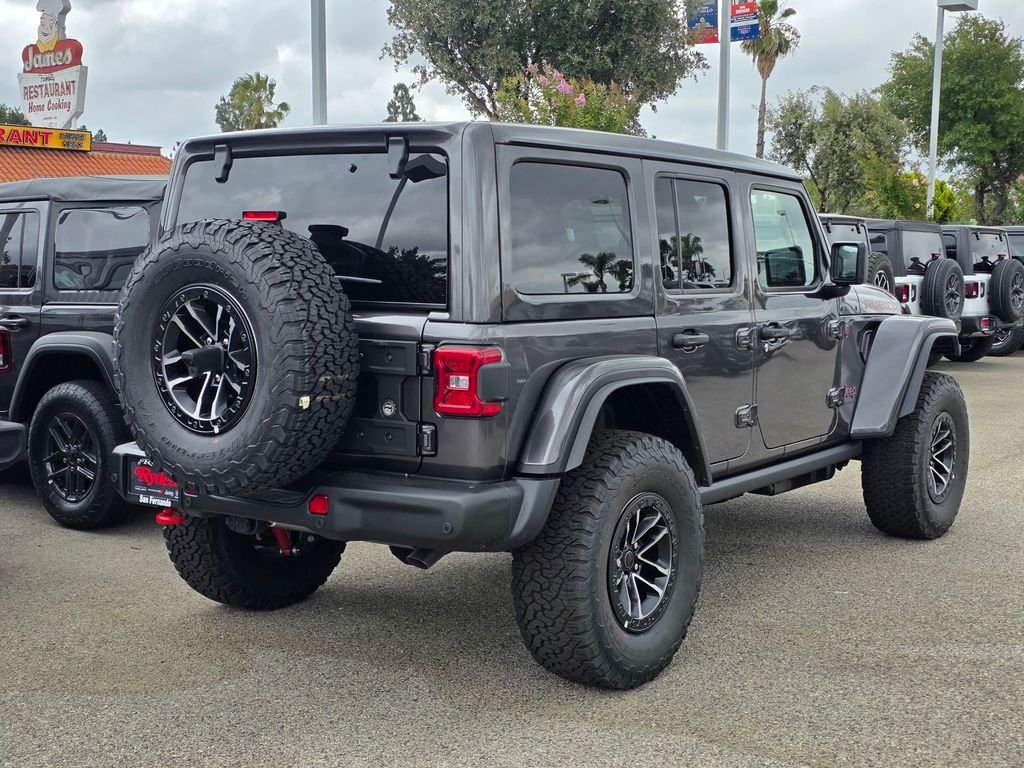 New 2026 Granite Crystal Metallic Clear-Coat Exterior Paint Jeep Rubicon X image 4