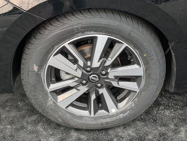 Used 2025 Black Nissan 1.6 SV image 13