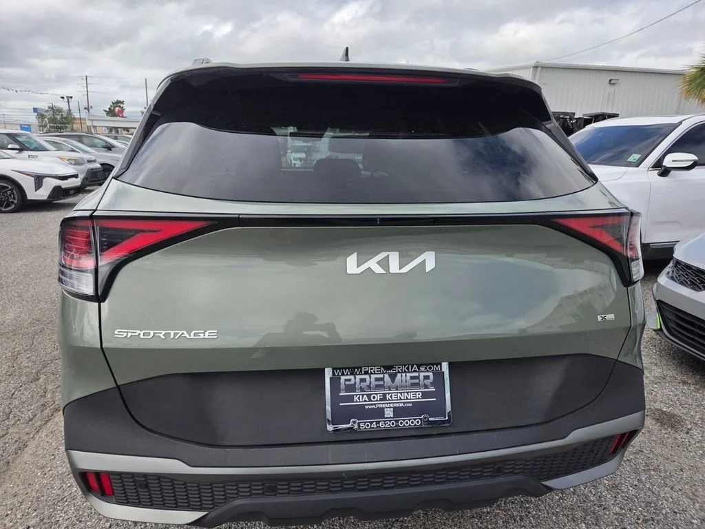 Used 2023 Green Kia X-Line image 4