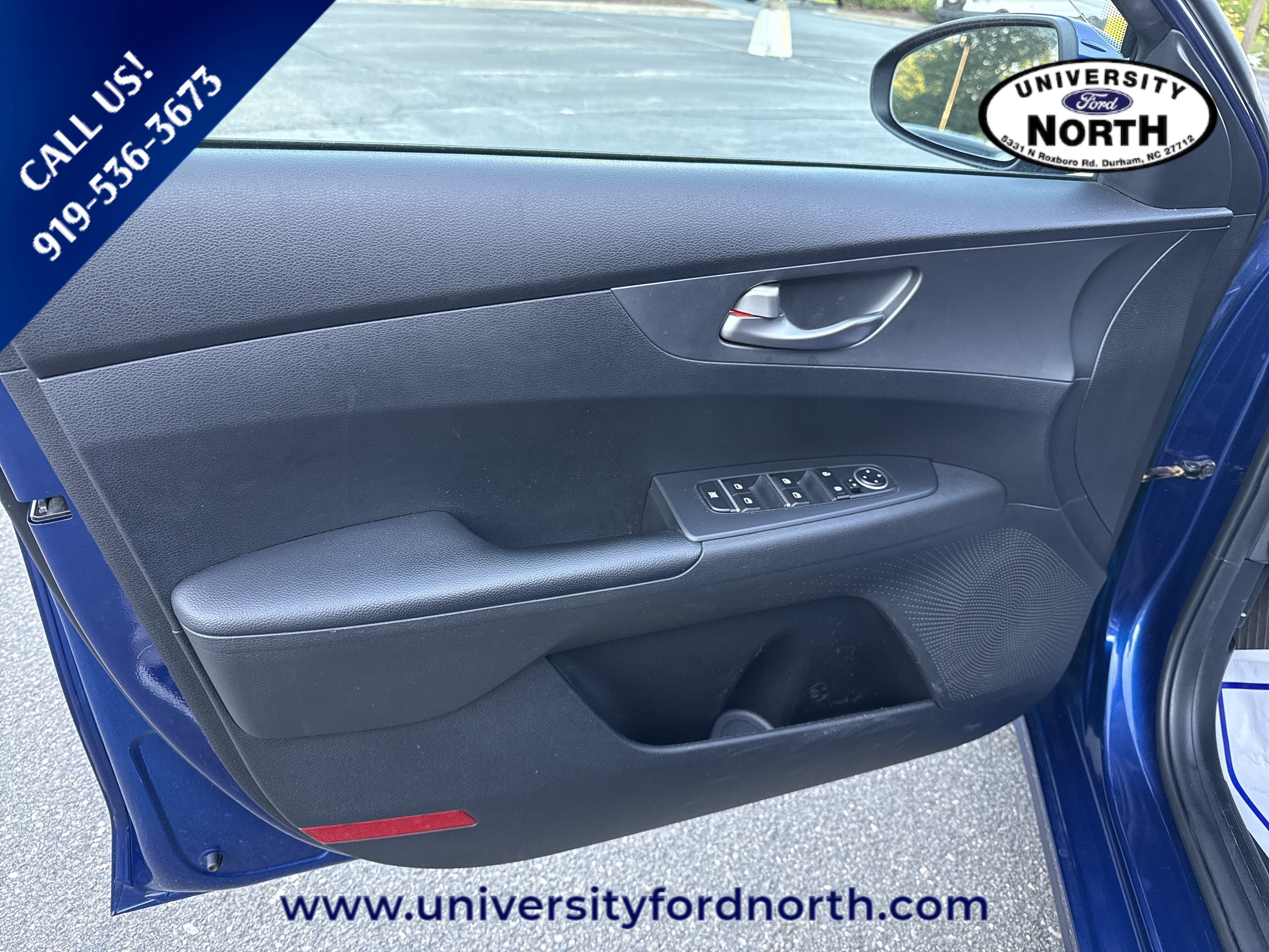 Used 2021 Deep Sea Blue Kia LXS image 11