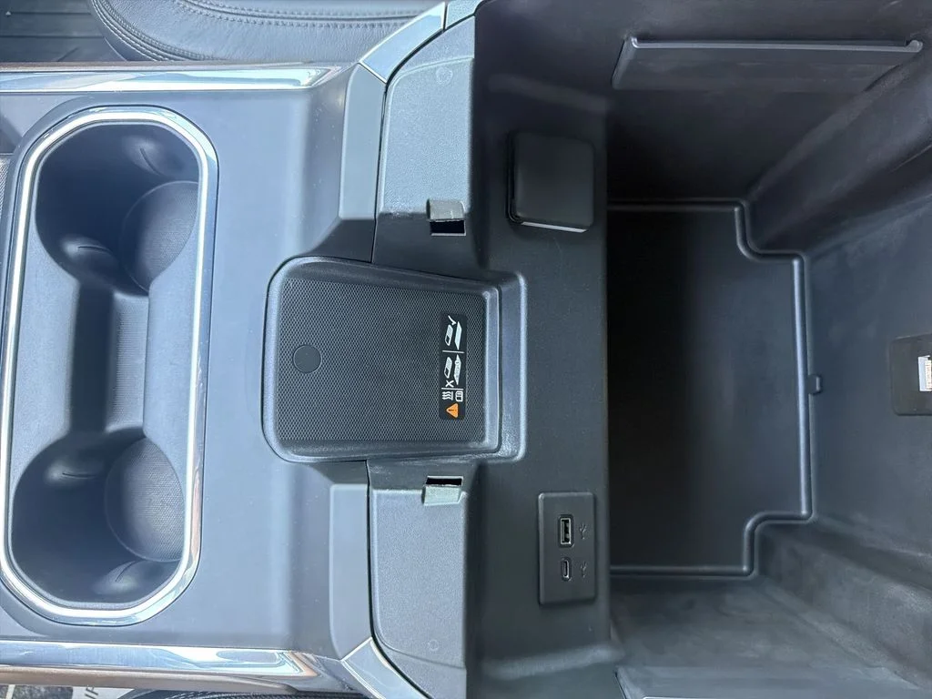Used 2024 Beige Chevrolet High Country image 42